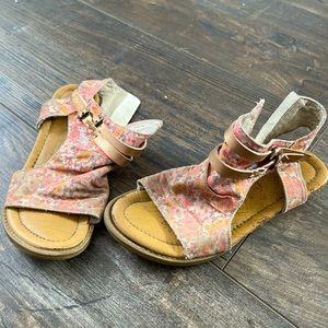 Girls Blowfish Sandals